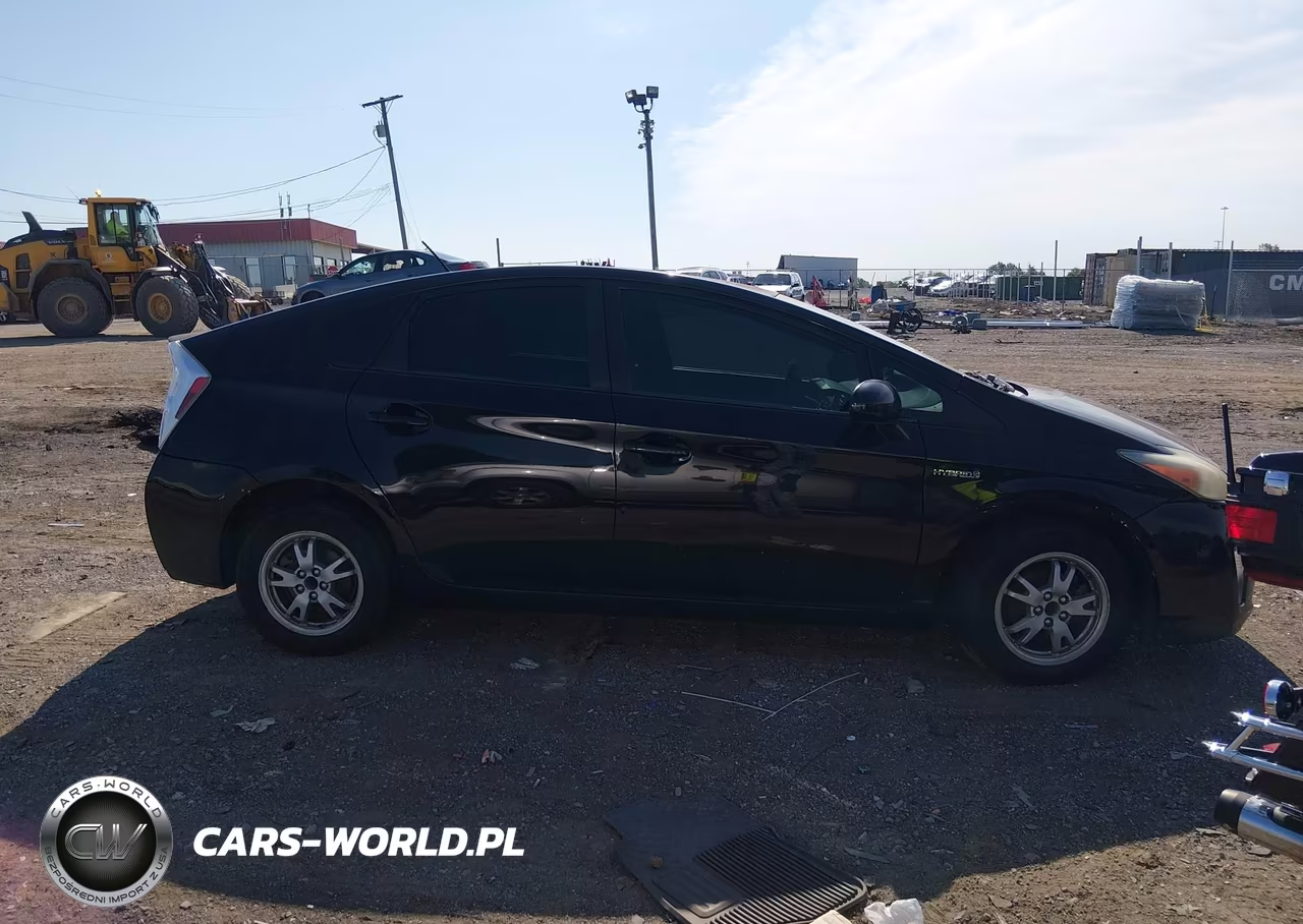 2011 Toyota Prius Three VIN:JTDKN3DUXB0249501 - 13