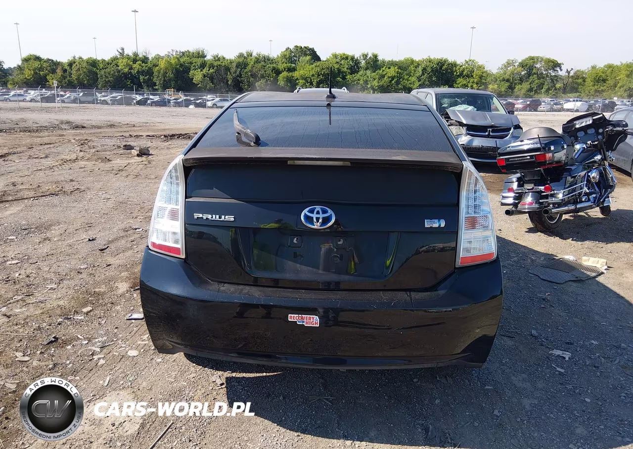 2011 Toyota Prius Three VIN:JTDKN3DUXB0249501 - 16