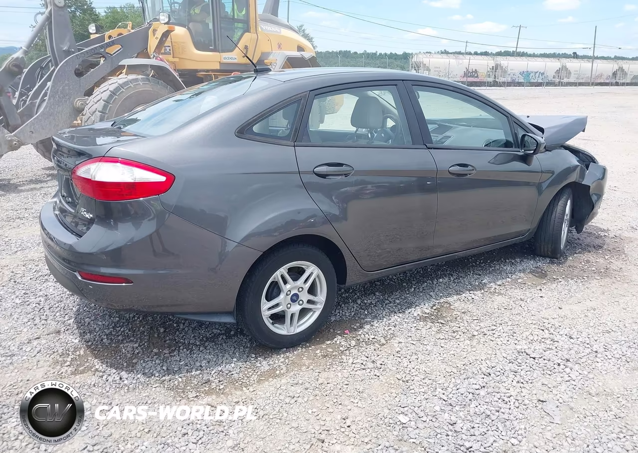 2018 Ford Fiesta Se VIN:3FADP4BJ7JM107979 - 4