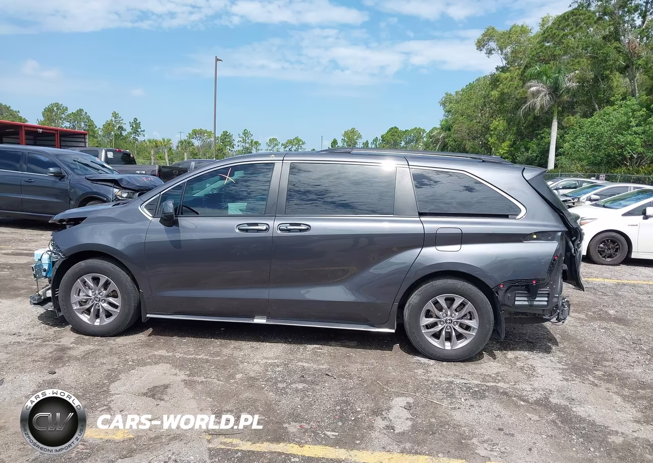 2025 Toyota Sienna Xle VIN:5TDJRKEC0SS254395 - 14