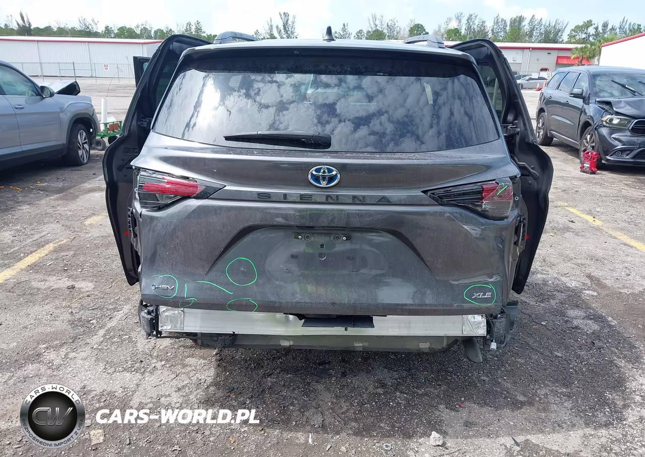 2025 Toyota Sienna Xle VIN:5TDJRKEC0SS254395 - 17