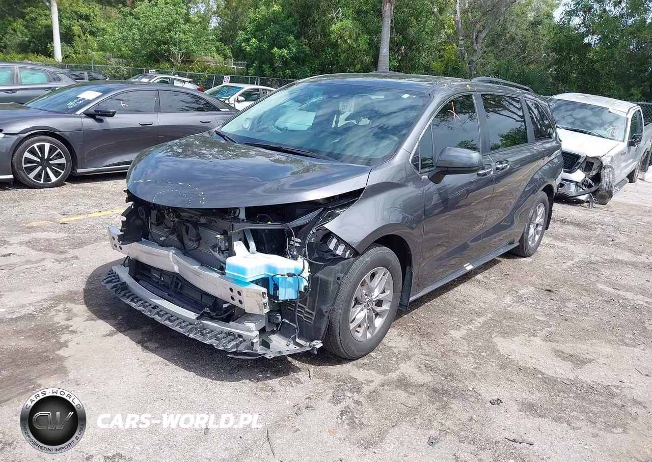 2025 Toyota Sienna Xle VIN:5TDJRKEC0SS254395 - 2