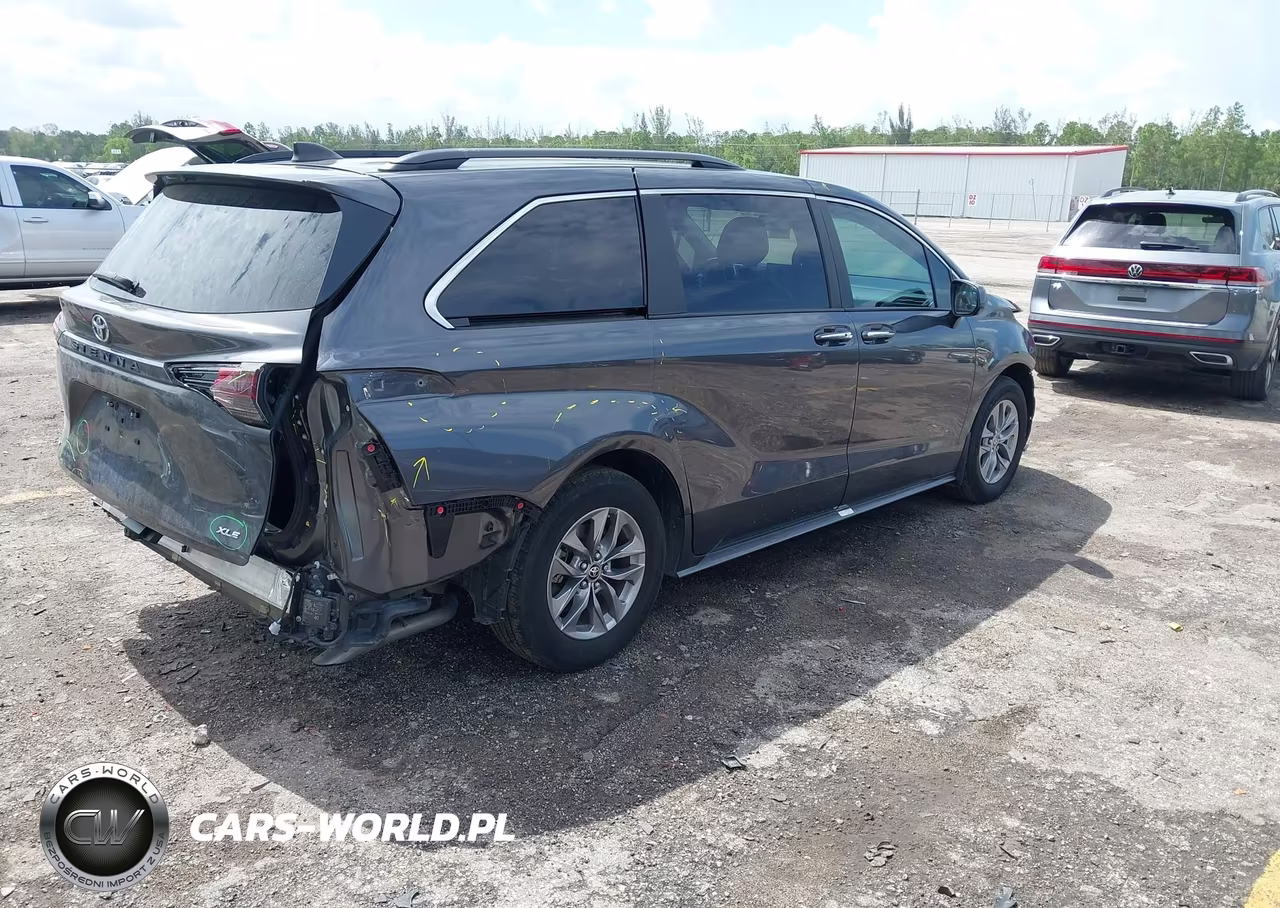 2025 Toyota Sienna Xle VIN:5TDJRKEC0SS254395 - 4