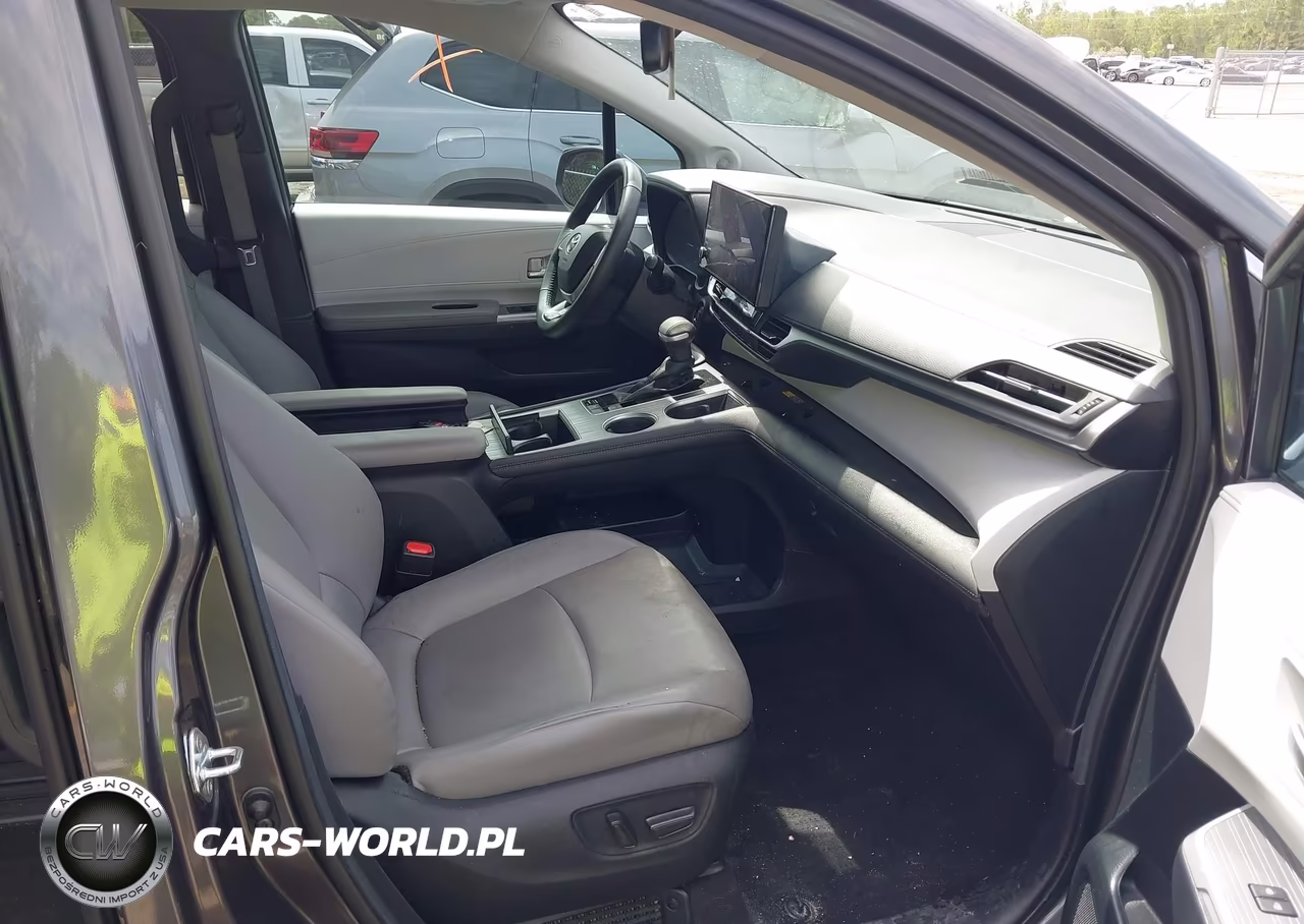 2025 Toyota Sienna Xle VIN:5TDJRKEC0SS254395 - 5
