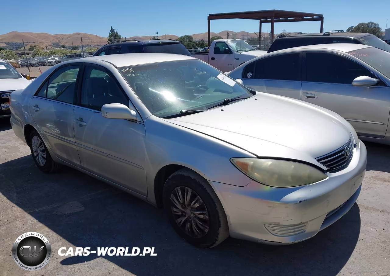 2005 Toyota Camry Le – zdjęcie 1 z 11