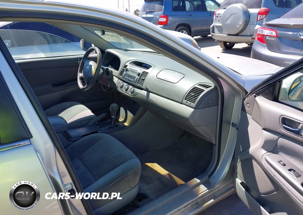 2005 Toyota Camry Le VIN:4T1BE32K95U955918 - 5