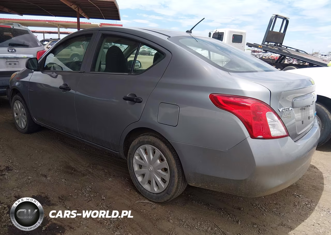 2014 Nissan Versa S VIN:3N1CN7AP2EL827370 - 3