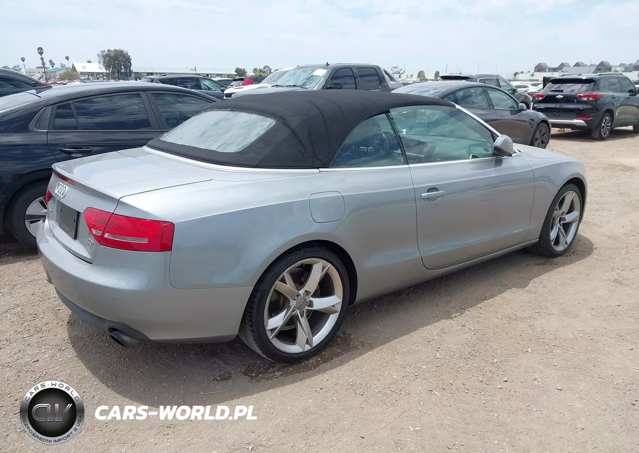 2011 Audi A5 2.0T Premium VIN:WAUJFAFH6BN009908 - 4
