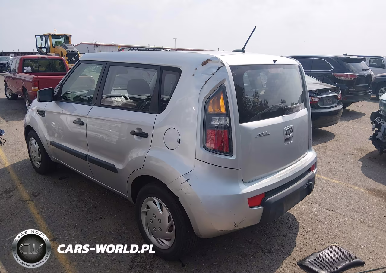 2011 Kia Soul VIN:KNDJT2A18B7714693 - 3