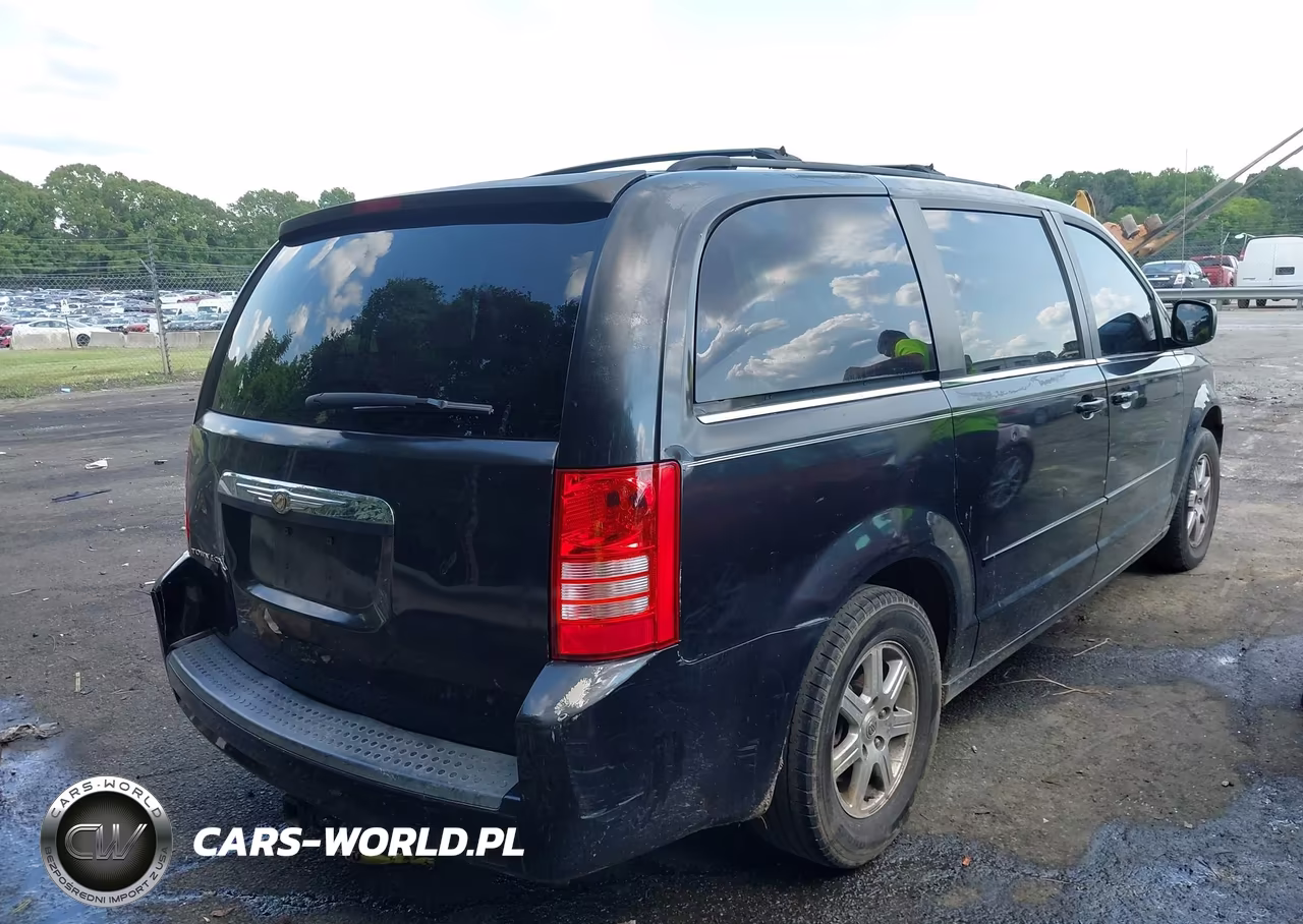 2008 Chrysler Town & Country Touring VIN:2A8HR54PX8R103627 - 4