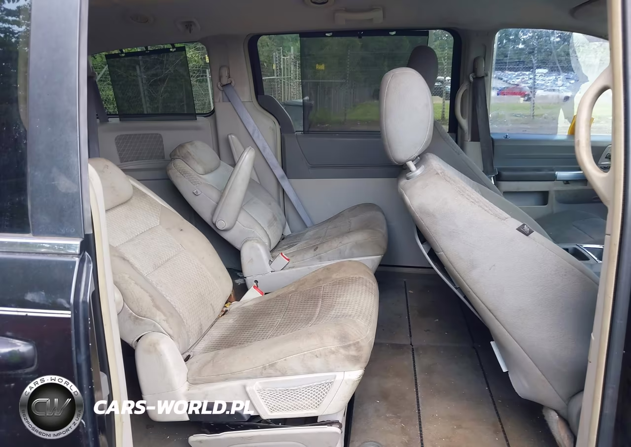 2008 Chrysler Town & Country Touring VIN:2A8HR54PX8R103627 - 8