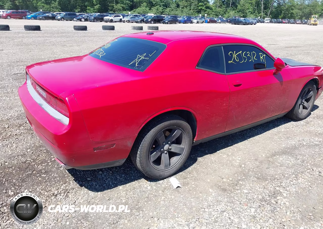 2013 Dodge Challenger Sxt VIN:2C3CDYAGXDH566460 - 4
