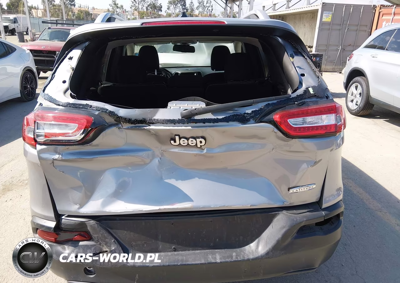 2014 Jeep Cherokee Latitude VIN:1C4PJLCBXEW127045 - 6