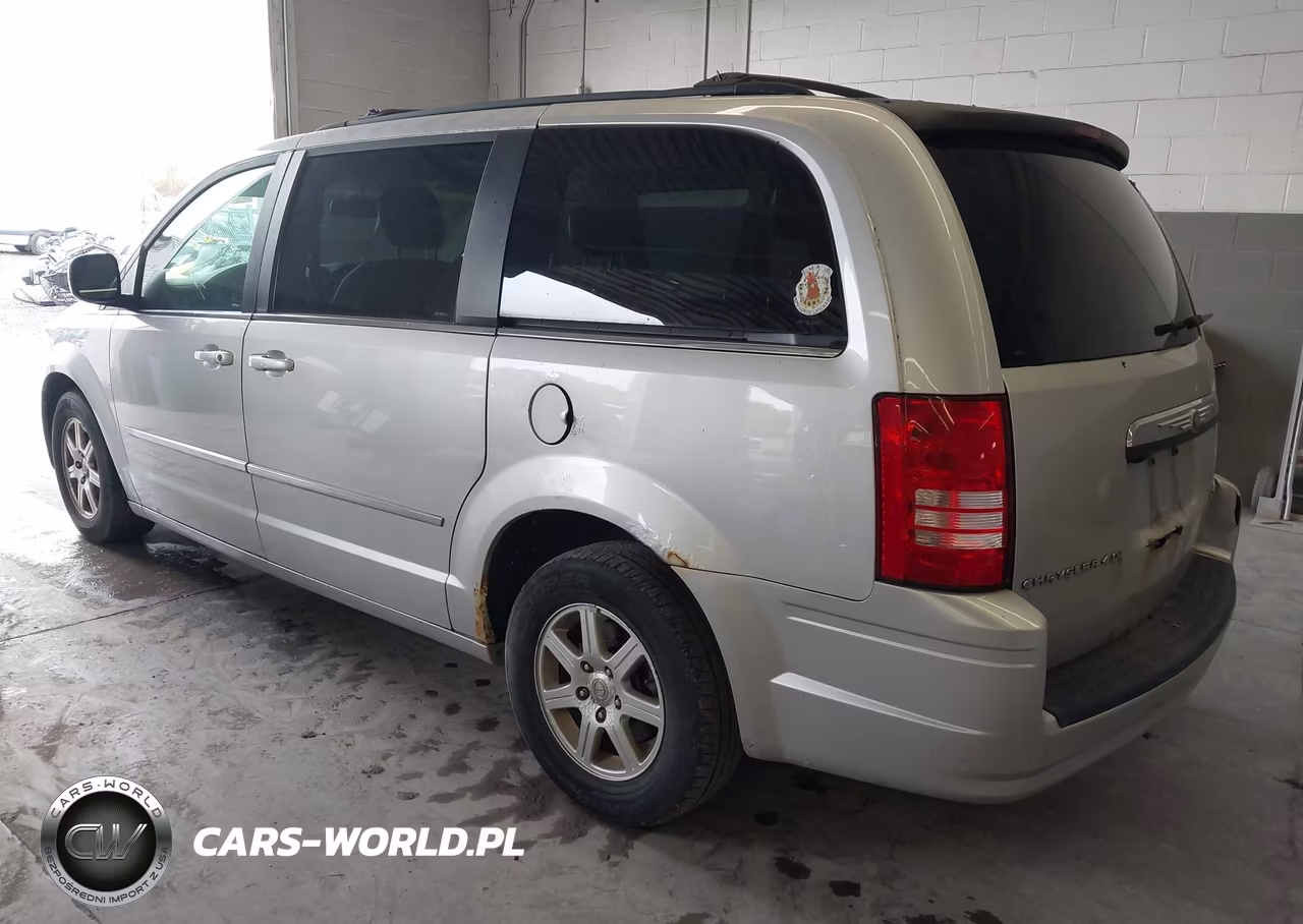2010 Chrysler Town & Country Touring VIN:2A4RR5DX0AR193527 - 3