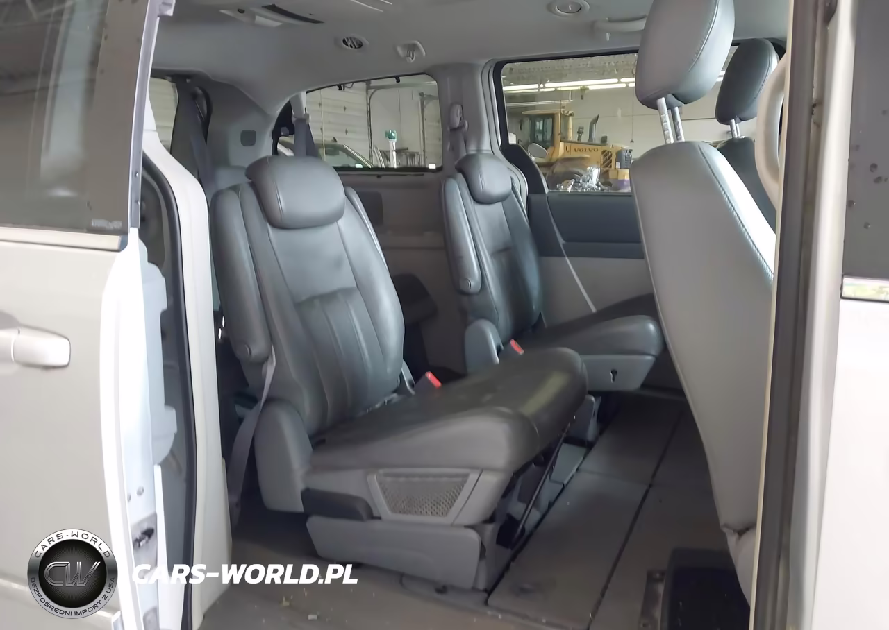 2010 Chrysler Town & Country Touring VIN:2A4RR5DX0AR193527 - 8