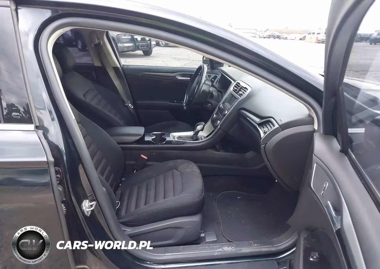 2014 Ford Fusion Se VIN:3FA6P0HDXER211796 - 5