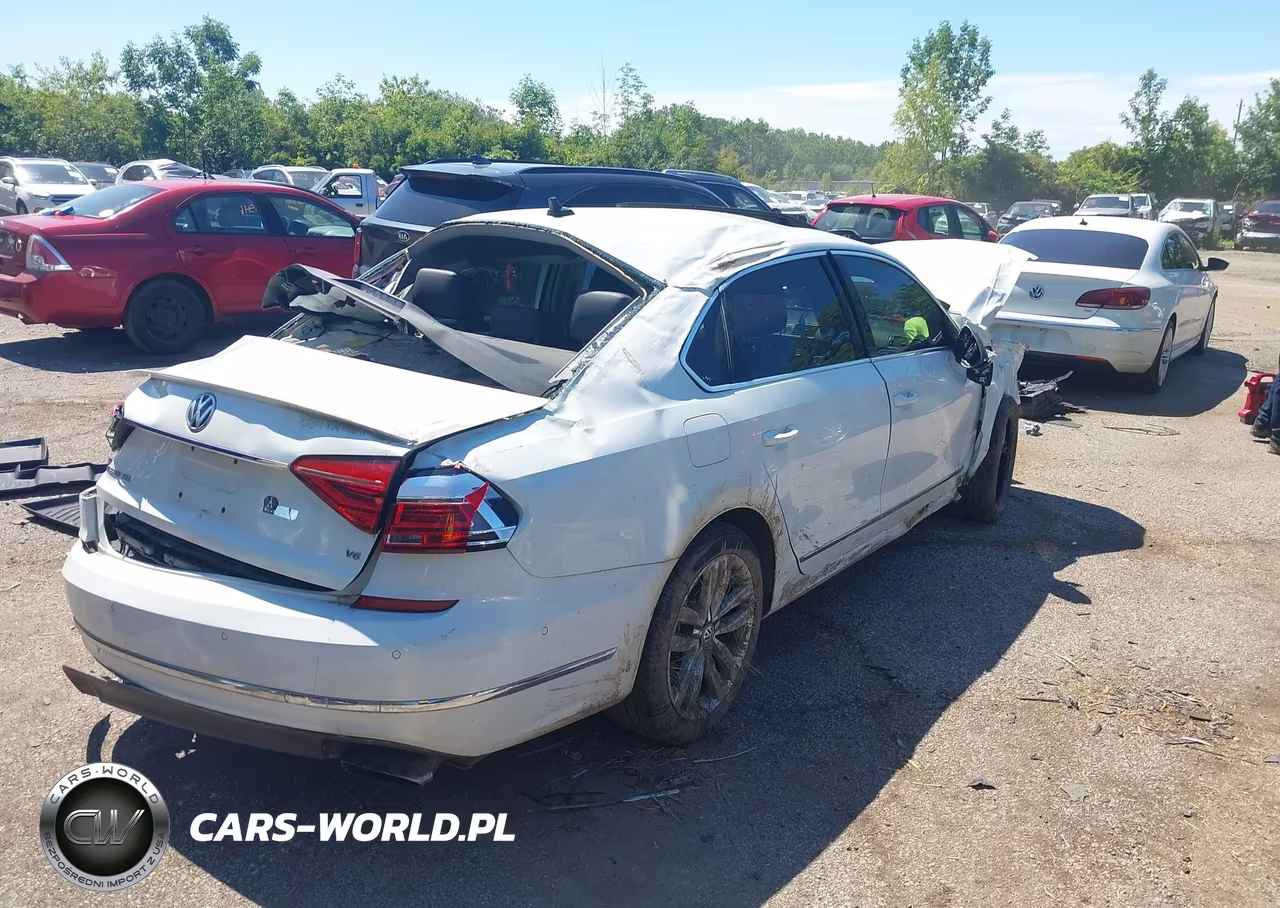 2016 Volkswagen Passat V6 Sel Premium VIN:1VWCM7A38GC030856 - 4
