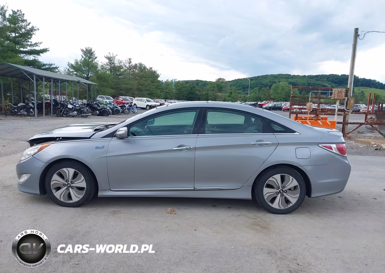 2015 Hyundai Sonata Hybrid Limited VIN:KMHEC4A45FA119067 - 14