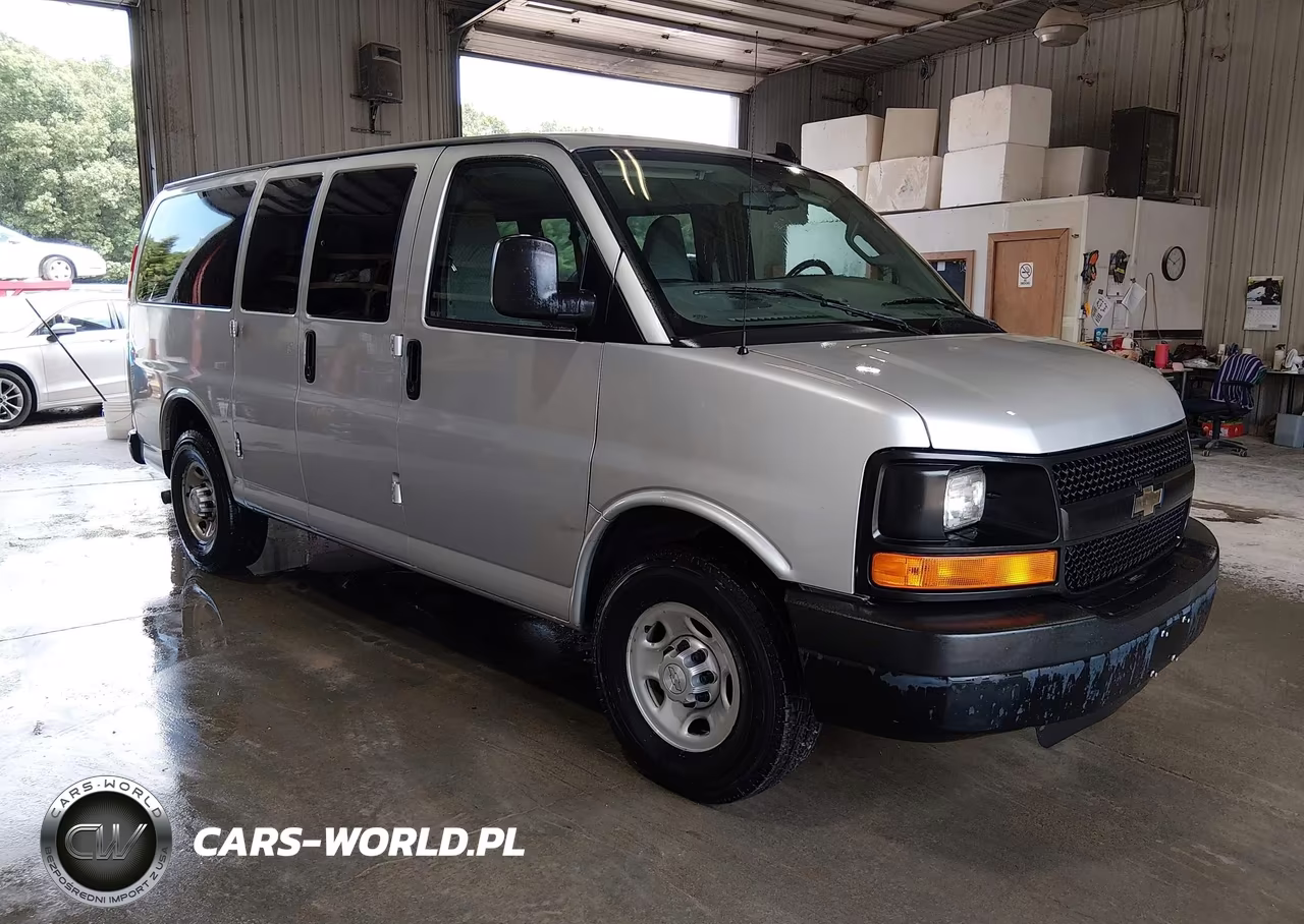 2016 Chevrolet Express 2500 Ls – zdjęcie 1 z 17