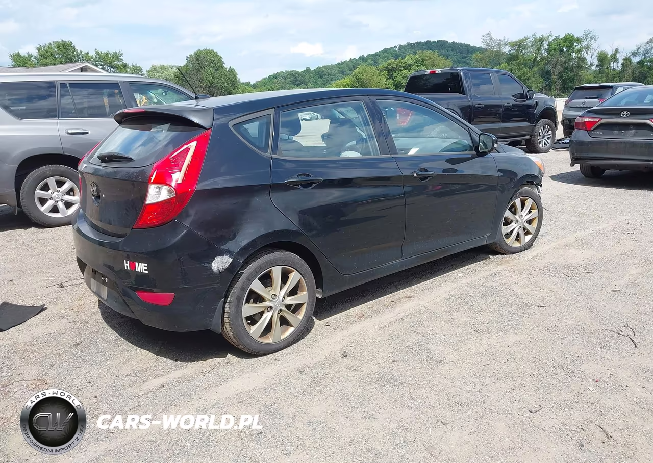 2014 Hyundai Accent Se VIN:KMHCU5AE3EU178666 - 4