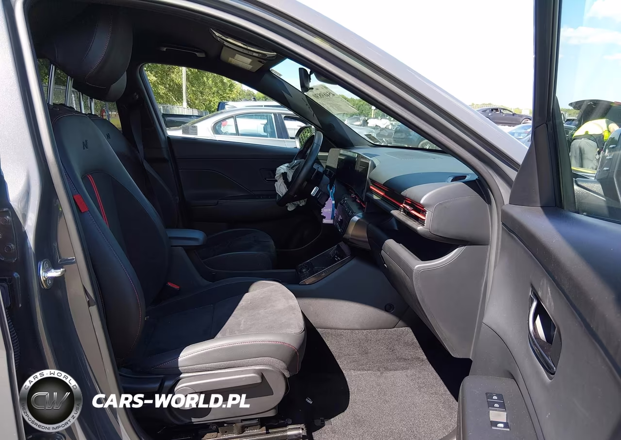2025 Hyundai Kona N Line S VIN:KM8HBCA38SU192122 - 5