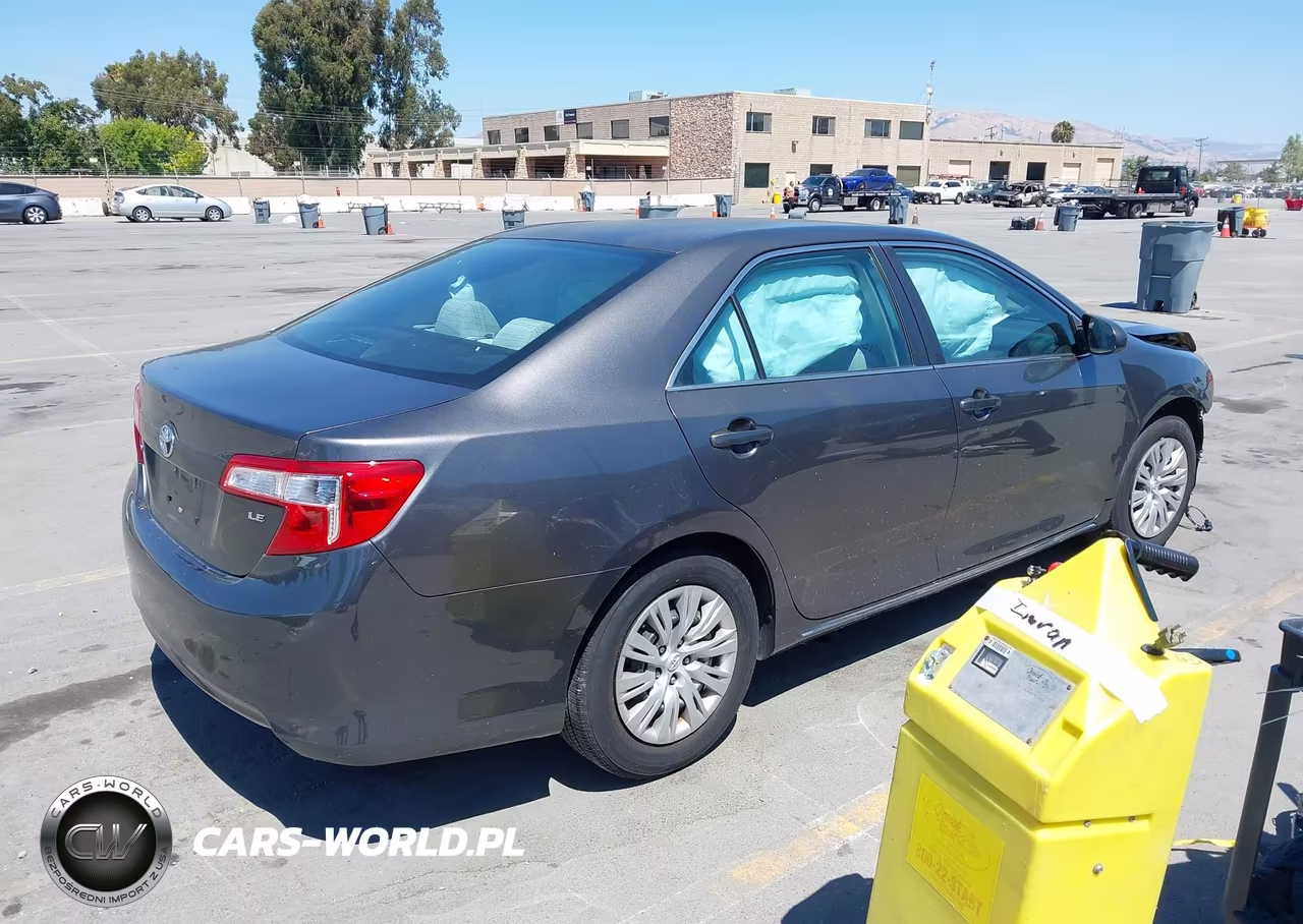 2014 Toyota Camry Le VIN:4T1BF1FK5EU401268 - 4