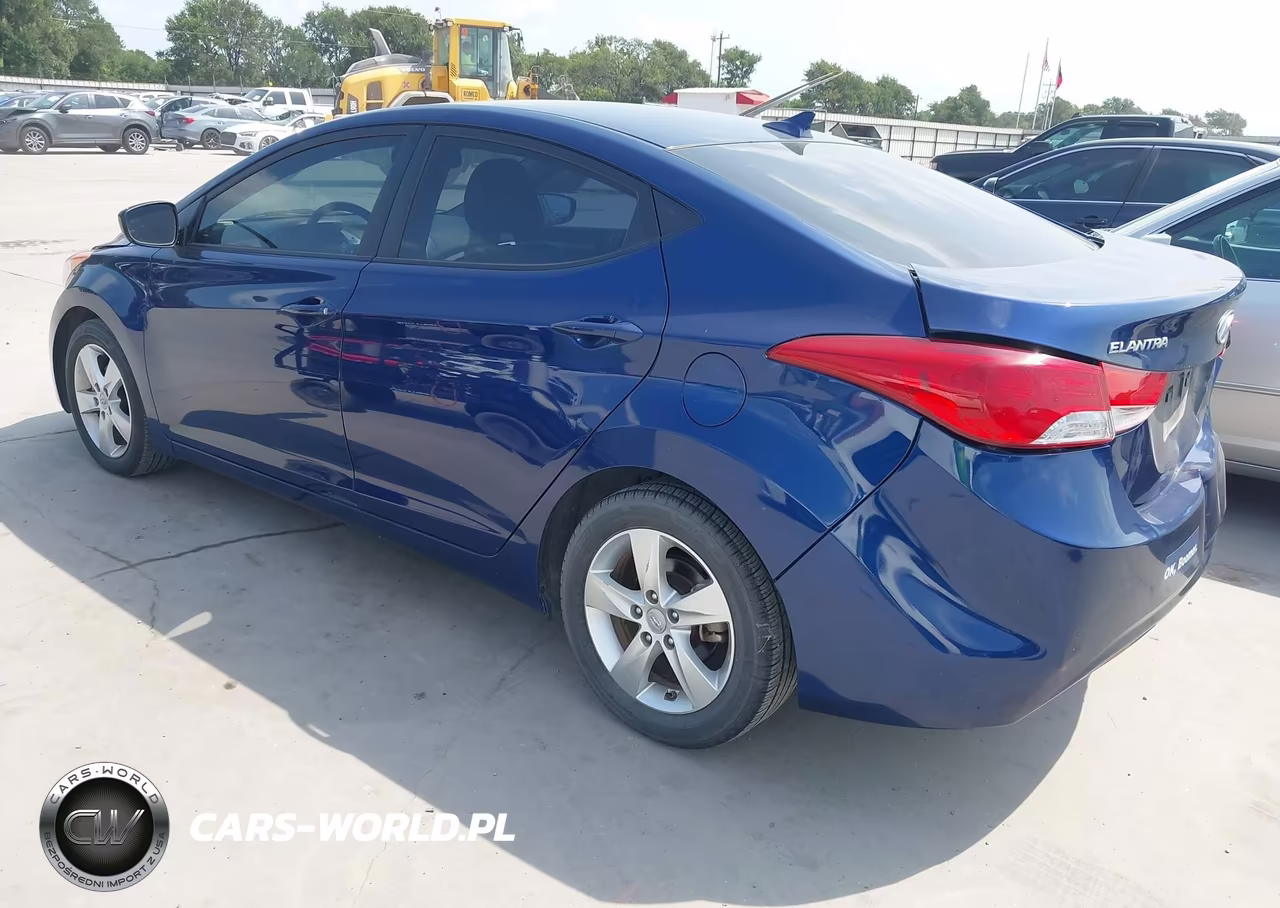 2013 Hyundai Elantra Gls VIN:KMHDH4AE5DU748667 - 3