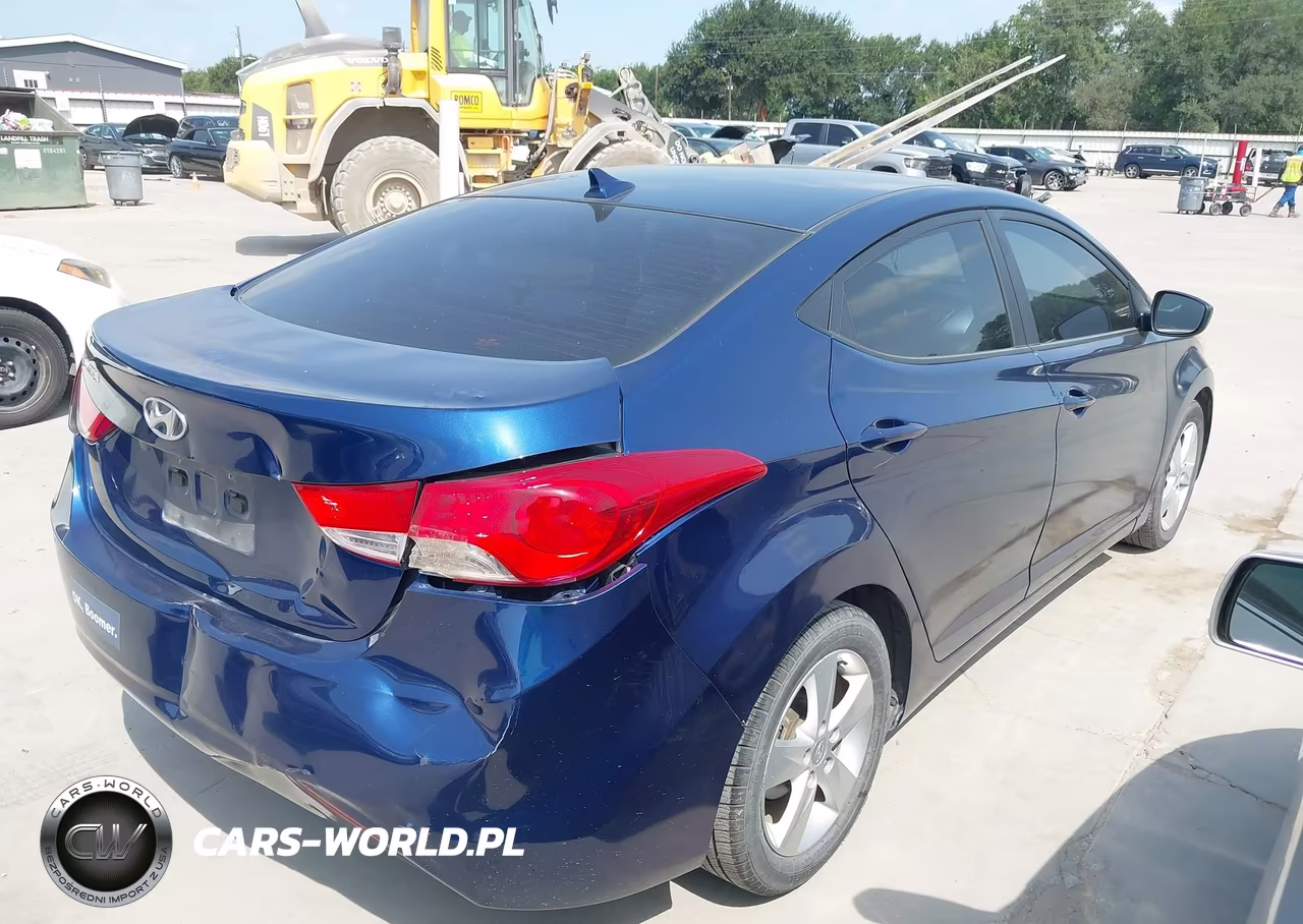 2013 Hyundai Elantra Gls VIN:KMHDH4AE5DU748667 - 4