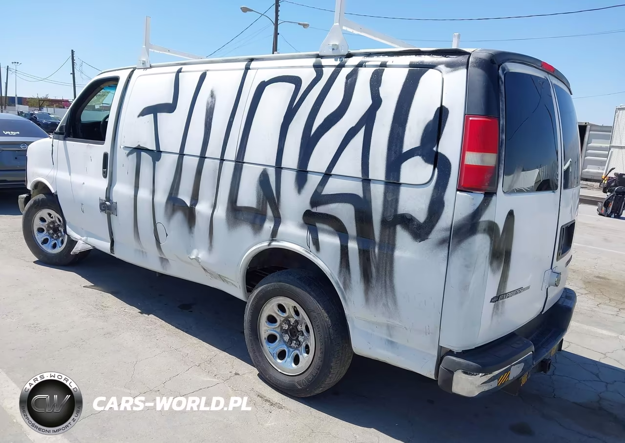 2004 Chevrolet Express VIN:1GCFG15T041126521 - 3