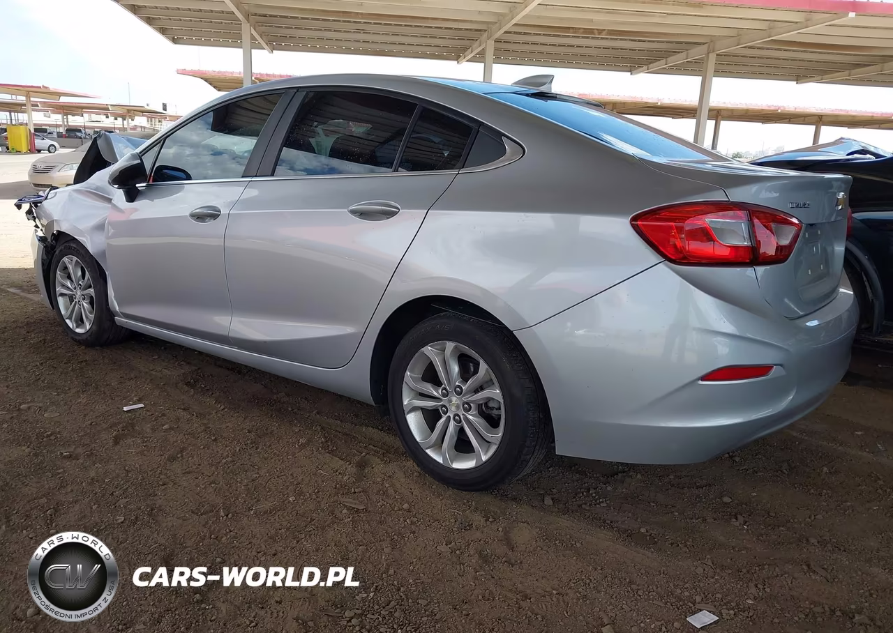 2019 Chevrolet Cruze Lt VIN:1G1BE5SM4K7115632 - 3