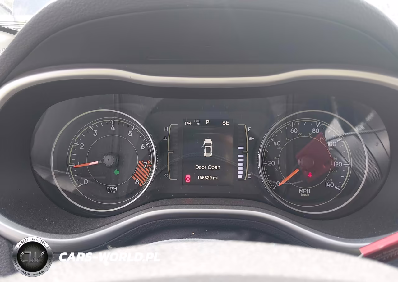 2015 Jeep Cherokee Latitude VIN:1C4PJMCS6FW633074 - 7