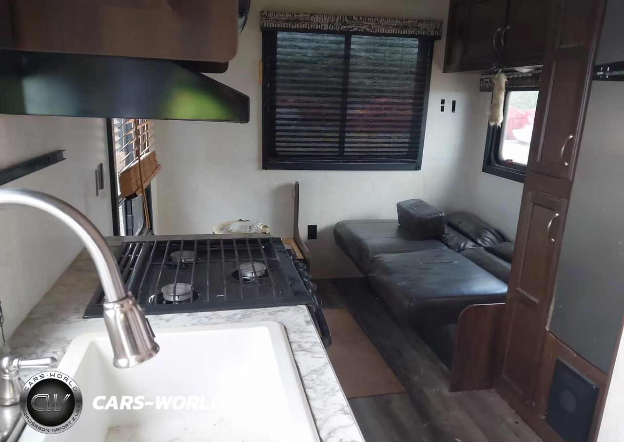 2018 Jayco Other VIN:1UJBJ0BL6J17Z0638 - 5