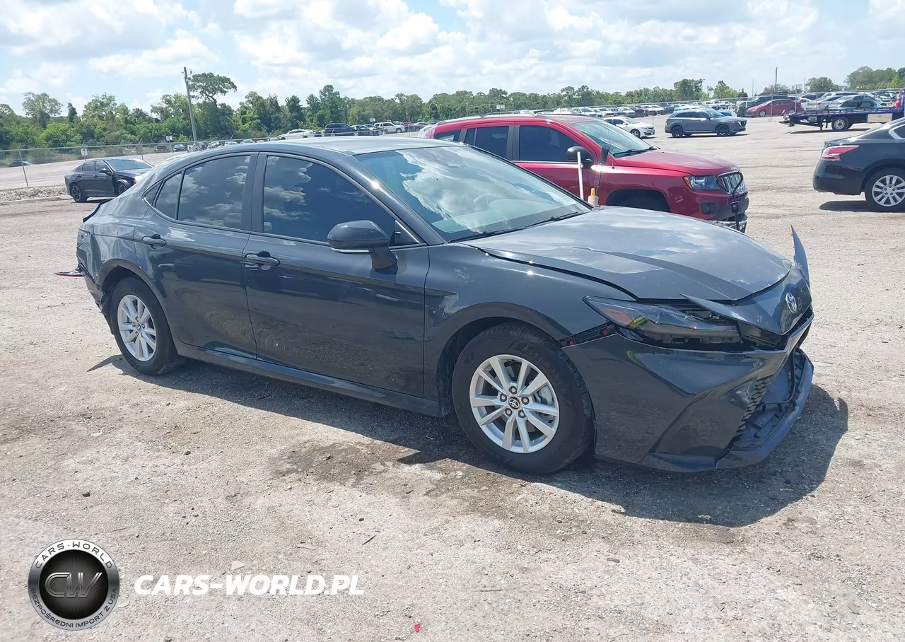 2026 Toyota Camry Le – zdjęcie 1 z 16