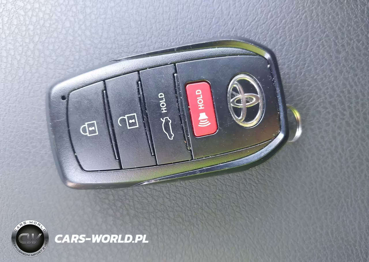 2026 Toyota Camry Le VIN:4T1DAACK6TU233729 - 11