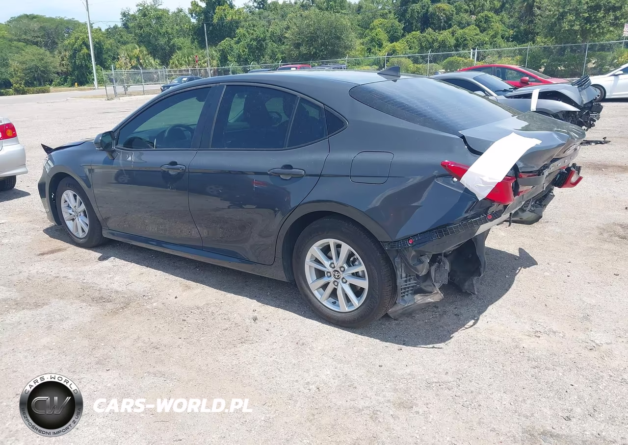 2026 Toyota Camry Le VIN:4T1DAACK6TU233729 - 3