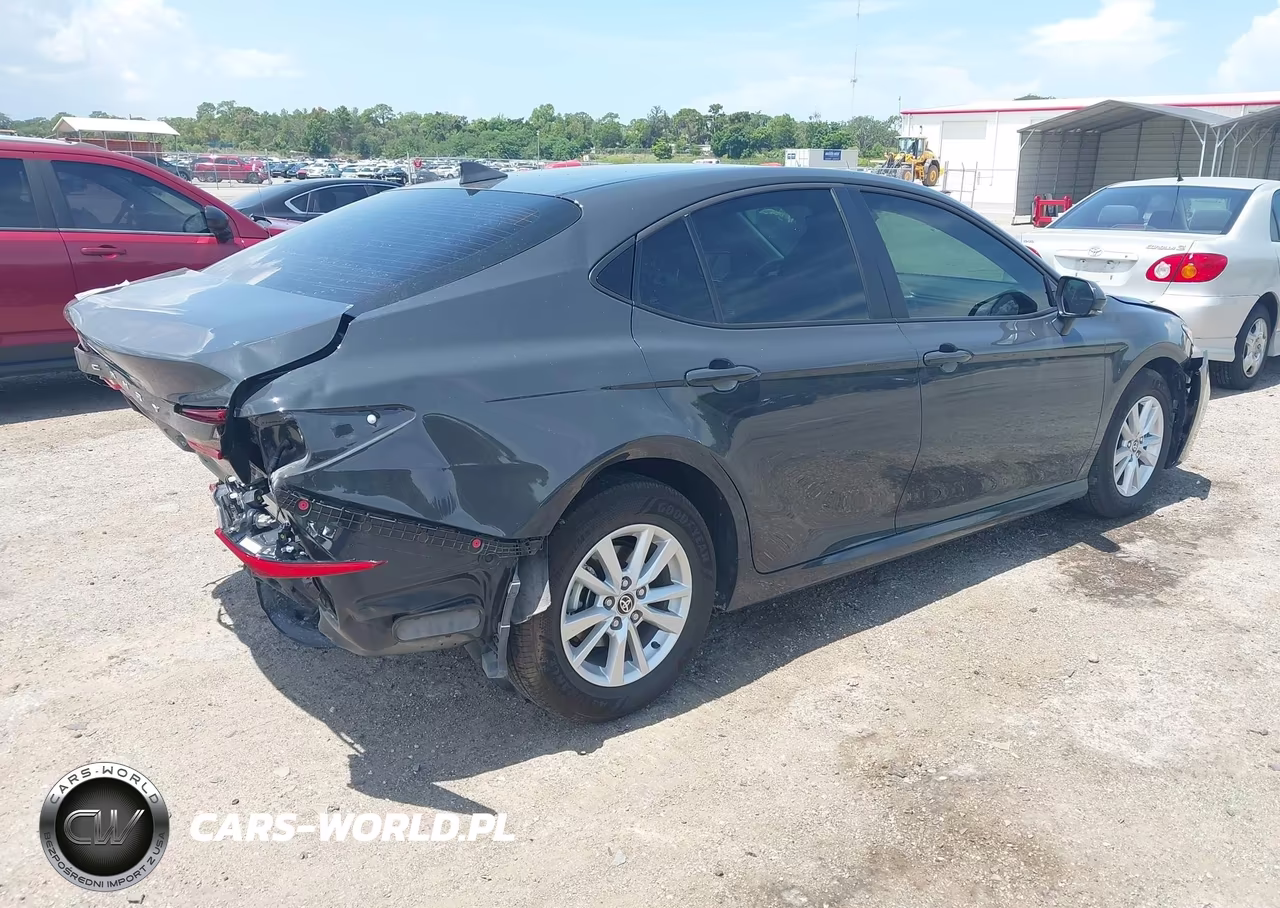 2026 Toyota Camry Le VIN:4T1DAACK6TU233729 - 4