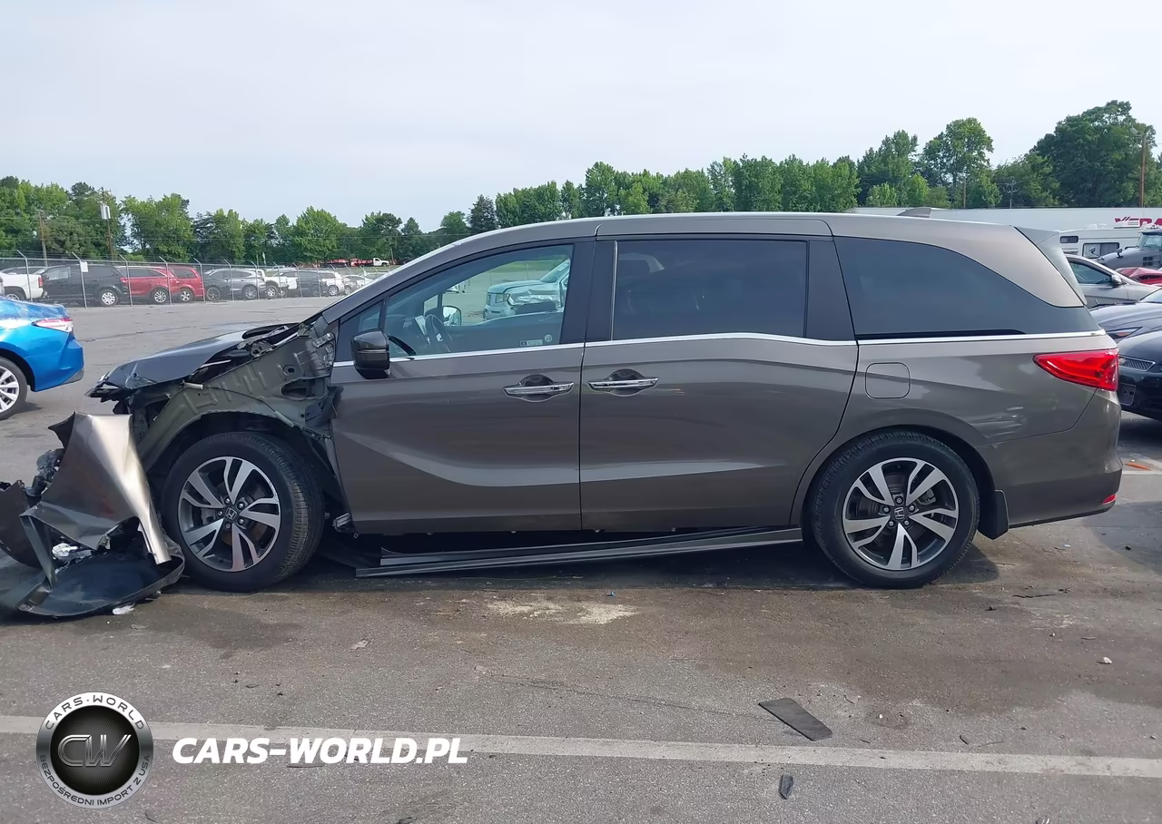 2022 Honda Odyssey Touring VIN:5FNRL6H82NB038446 - 14