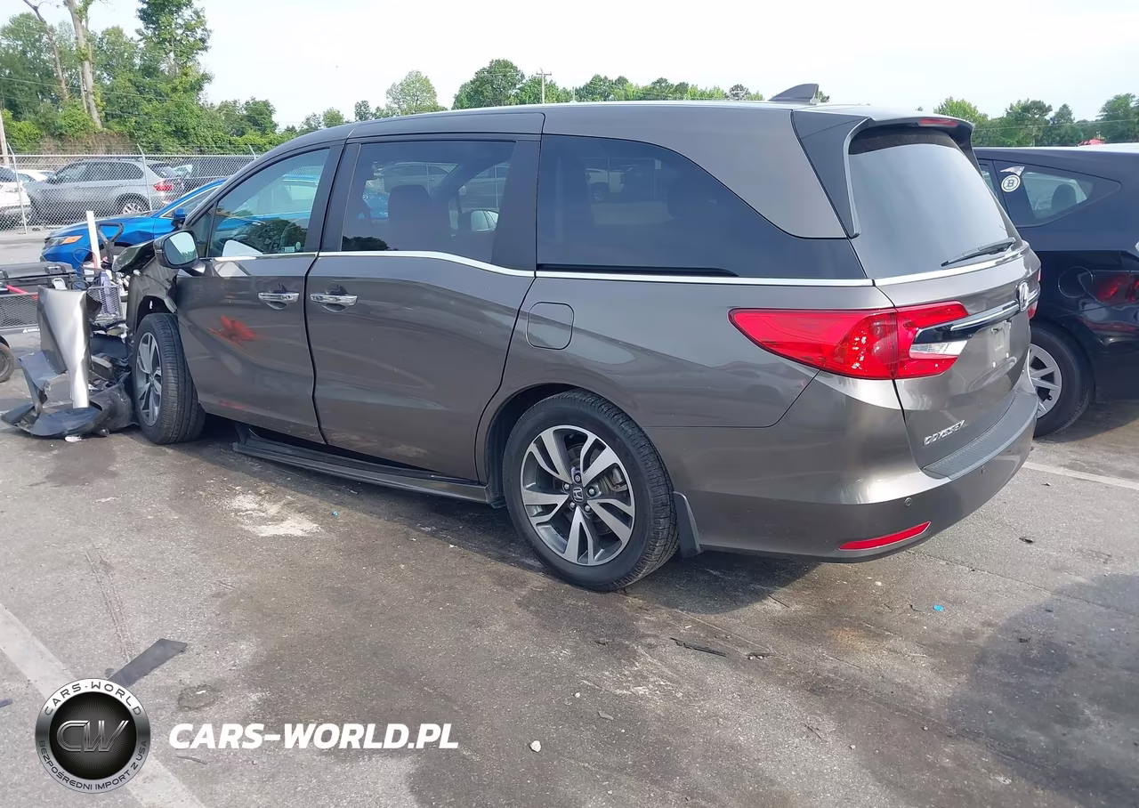 2022 Honda Odyssey Touring VIN:5FNRL6H82NB038446 - 3