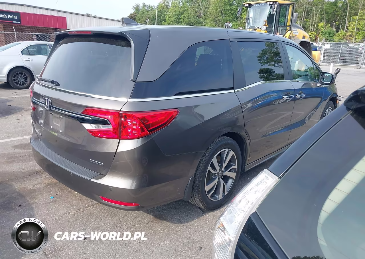 2022 Honda Odyssey Touring VIN:5FNRL6H82NB038446 - 4