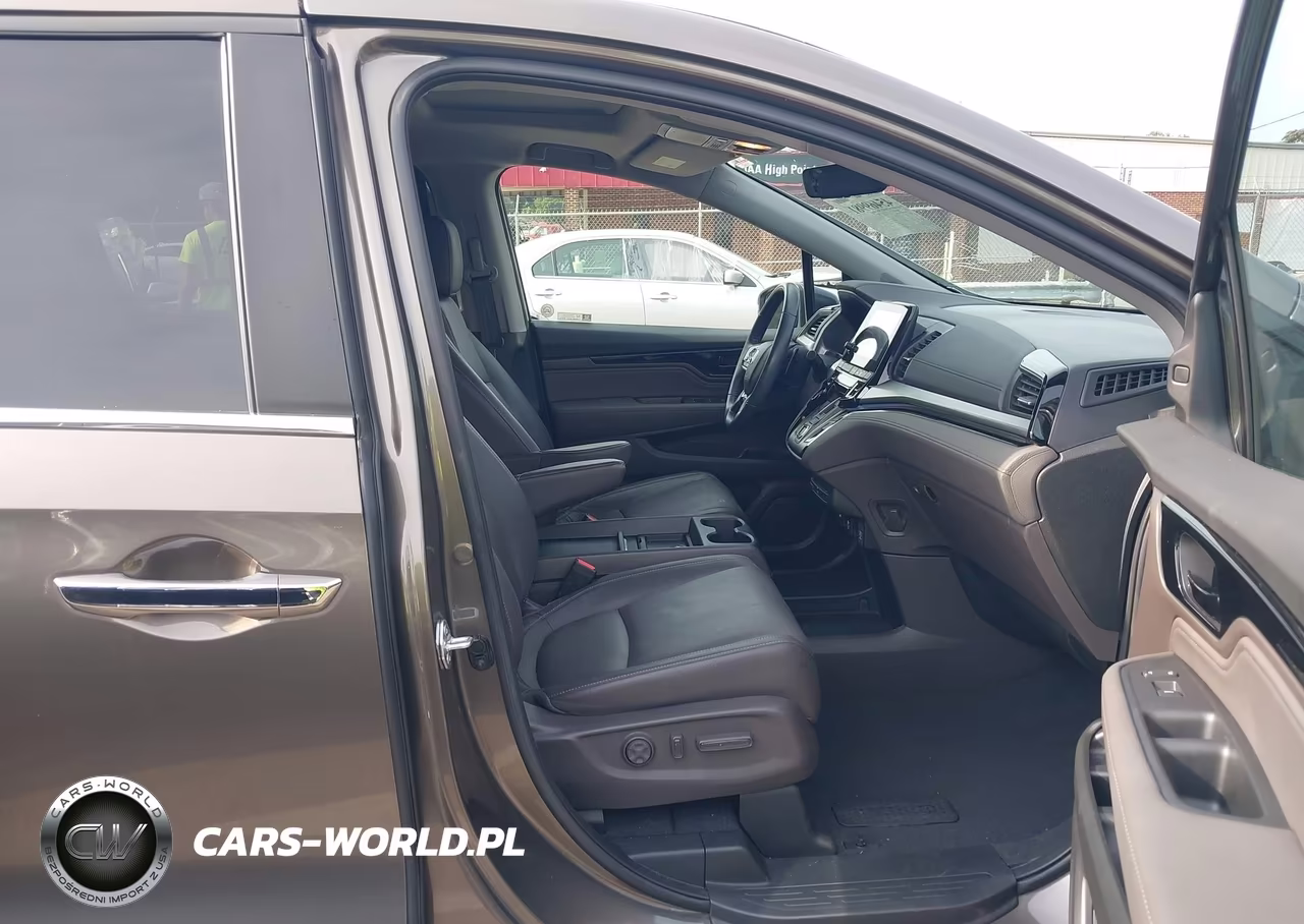 2022 Honda Odyssey Touring VIN:5FNRL6H82NB038446 - 5