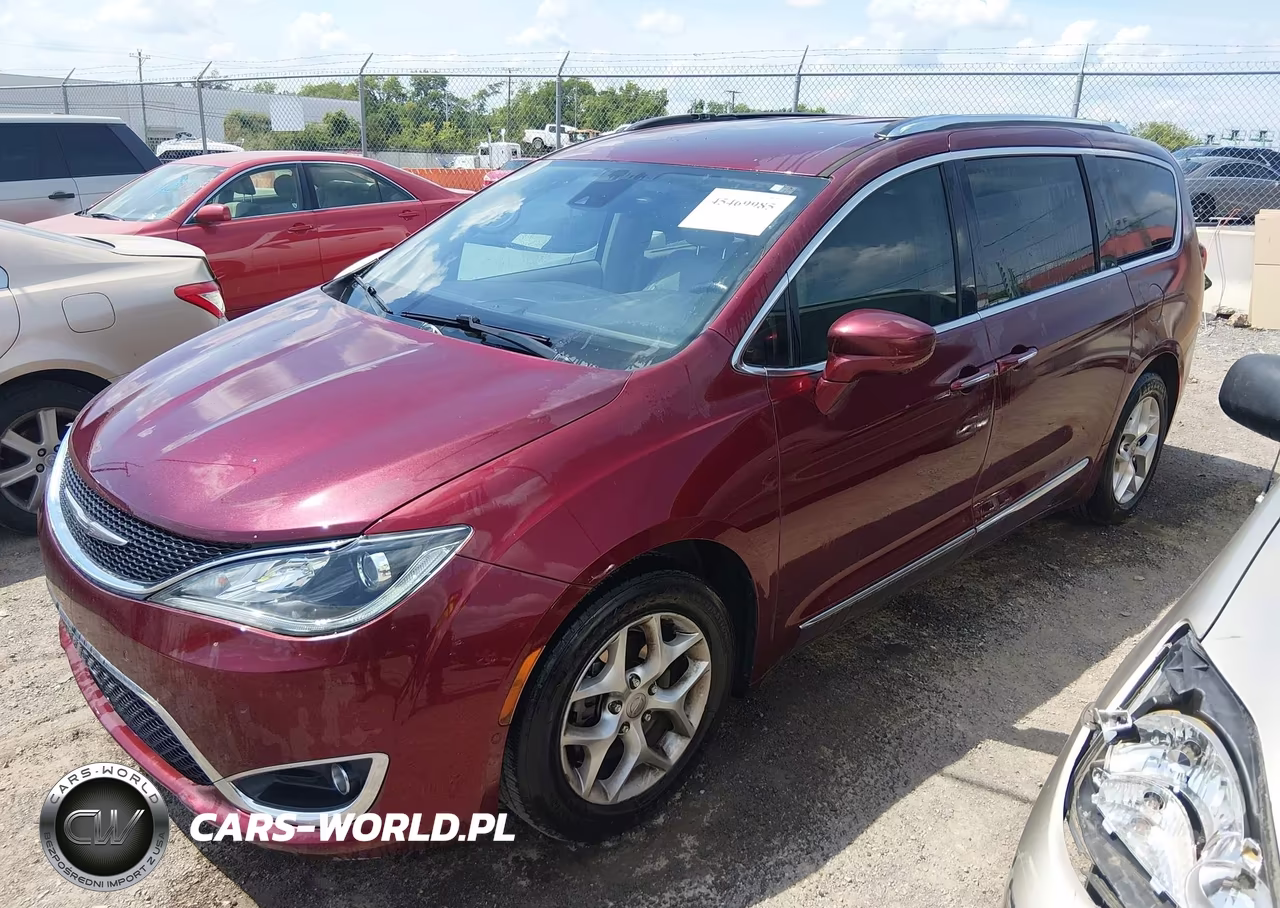 2017 Chrysler Pacifica Touring-L Plus VIN:2C4RC1EG1HR593525 - 2
