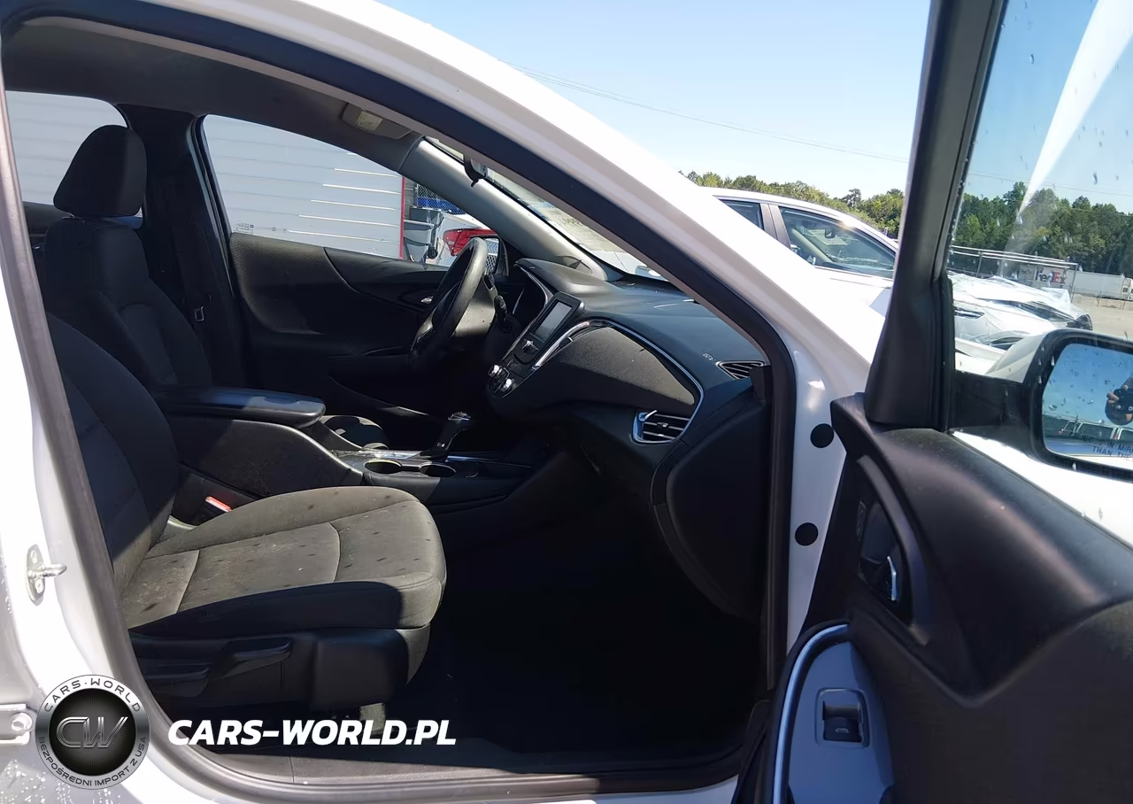 2018 Chevrolet Malibu Lt VIN:1G1ZD5ST1JF180435 - 5