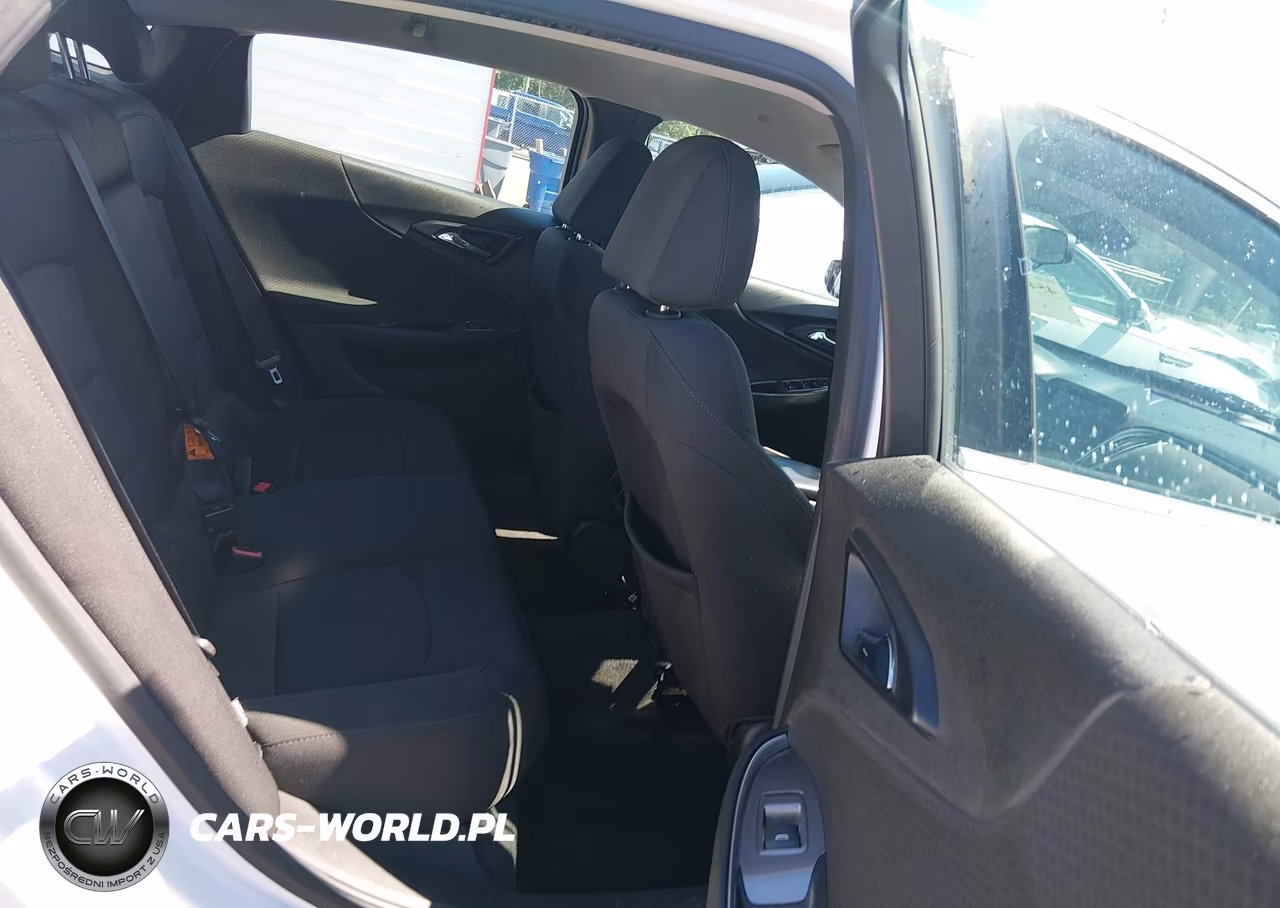 2018 Chevrolet Malibu Lt VIN:1G1ZD5ST1JF180435 - 8