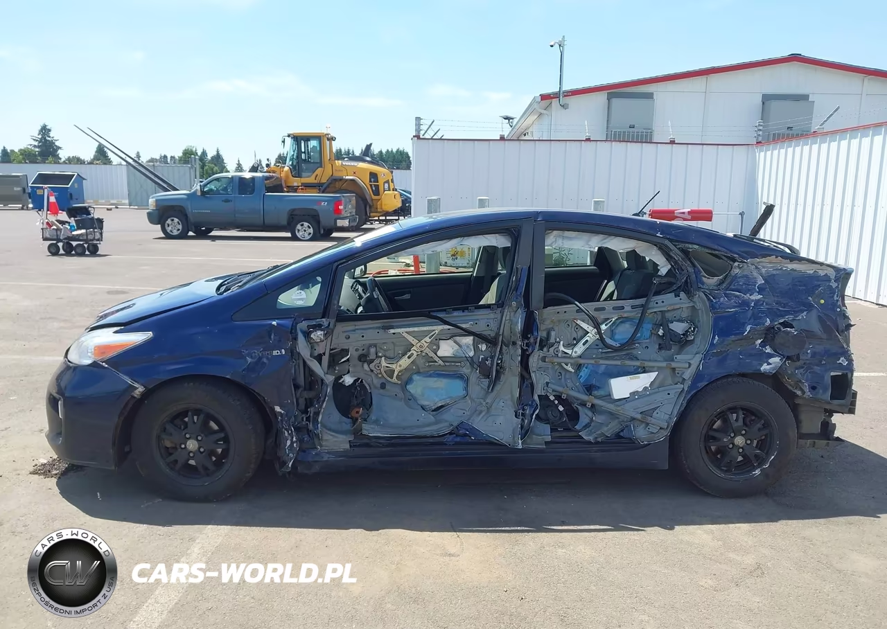 2014 Toyota Prius Two VIN:JTDKN3DU7E0391535 - 14
