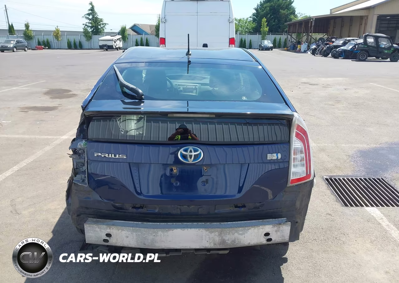 2014 Toyota Prius Two VIN:JTDKN3DU7E0391535 - 16