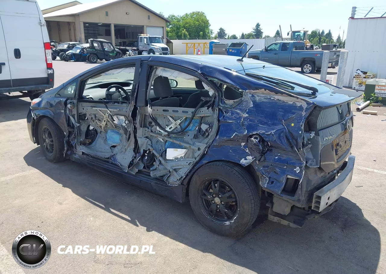2014 Toyota Prius Two VIN:JTDKN3DU7E0391535 - 3