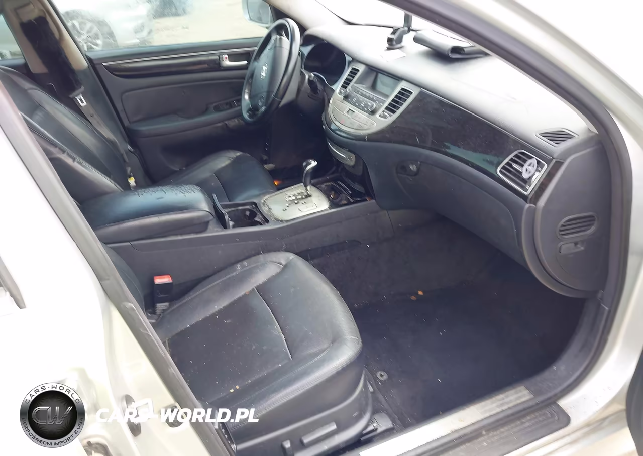 2013 Hyundai Genesis 3.8 VIN:KMHGC4DD8DU209328 - 5