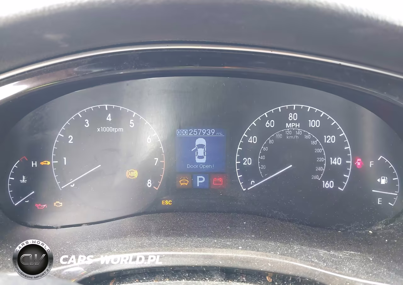 2013 Hyundai Genesis 3.8 VIN:KMHGC4DD8DU209328 - 7