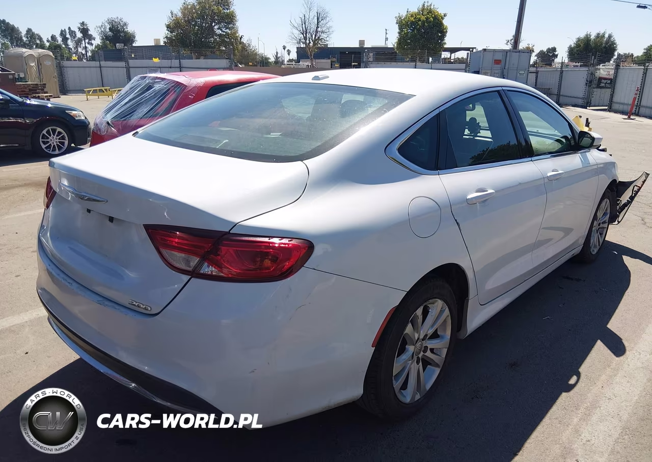 2016 Chrysler 200 Limited VIN:1C3CCCAB8GN160585 - 4