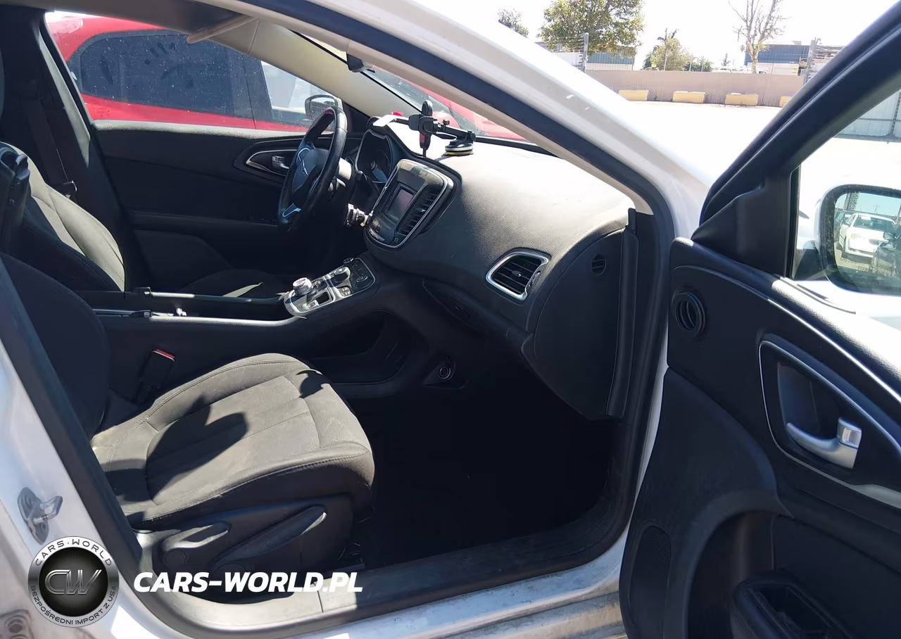 2016 Chrysler 200 Limited VIN:1C3CCCAB8GN160585 - 5